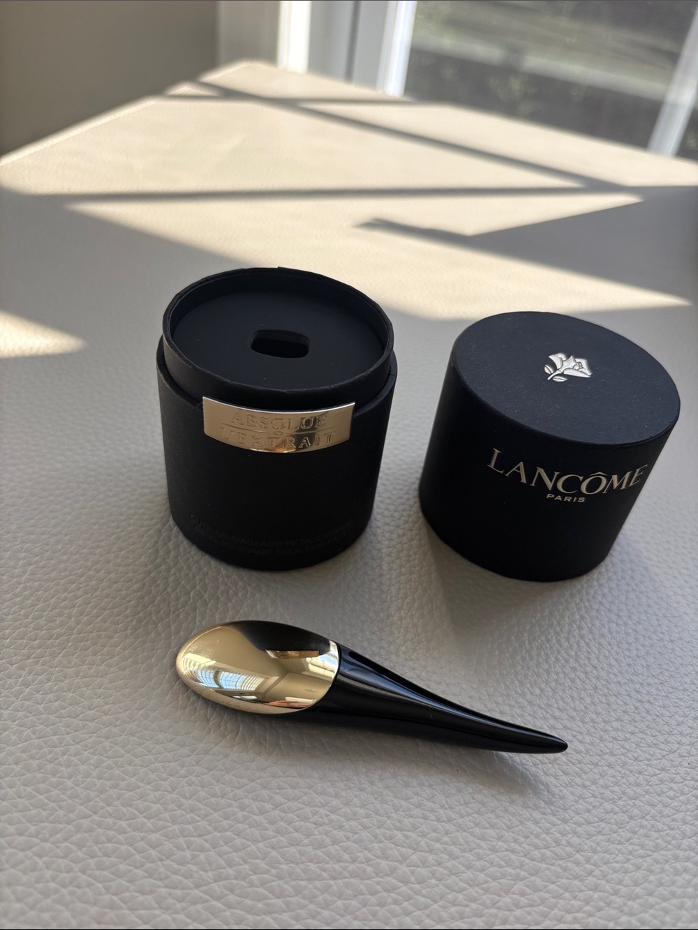 Lancome petal massage tool for face ( brand new in box )
